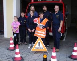 v.l.n.r.: Sandra Pfeiffer, Daniel Weidinger, Sonja Marktl, Tamara Marktl, Jennifer Weidinger, Alexander Rath, Mario Pfeiffer