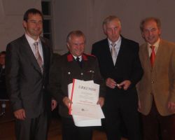 v.l.n.r.: LAbg. Martin Michalitsch, LM Leopold Feyertag, Bgm. Franz Wohlmuth, Vizebgm. Rudolf Teix